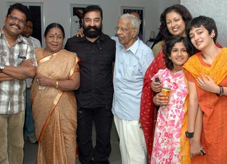 Nagesh with Kamal Haasan and family.