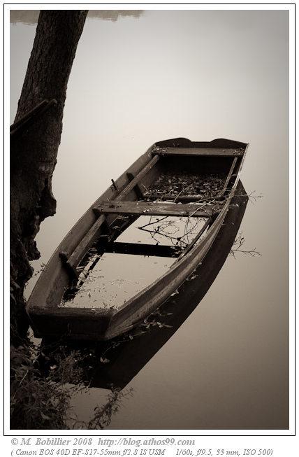 Vieille barque sur la Sâone