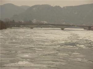 voyages PELION... Moselle glace...