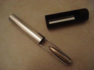 Bon plan beauté : la pince à épiler lumineuse version cheap