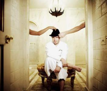 Perez Hilton passe de blogueur à chanteur