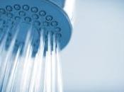 mère envoie fils laver, fait venir police