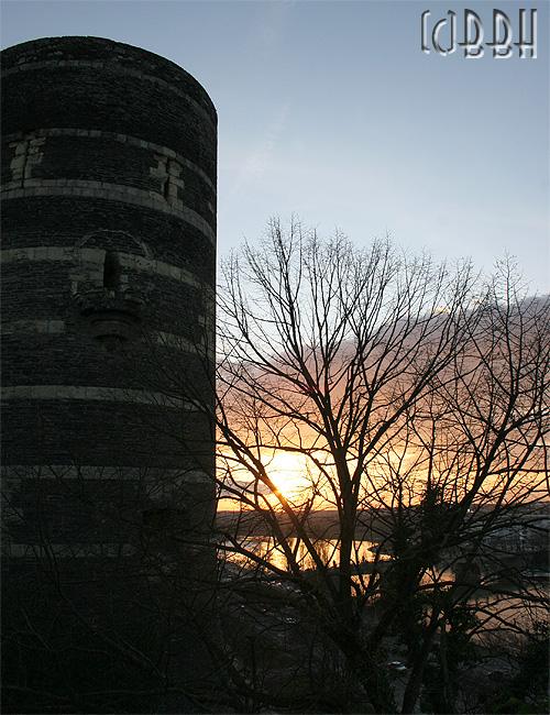 Coucher de soleil depuis Le Bout du Monde (Angers) - À Lire