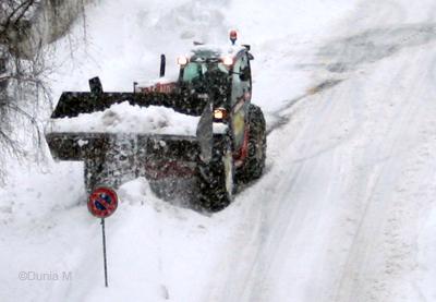 La Chaux-de-Fonds: neige 17 février 2009 pelleteuse
