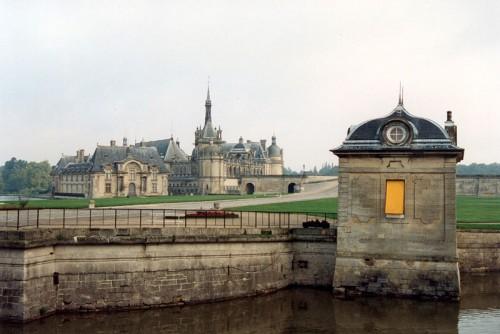 Chantilly_Castle_01.jpg