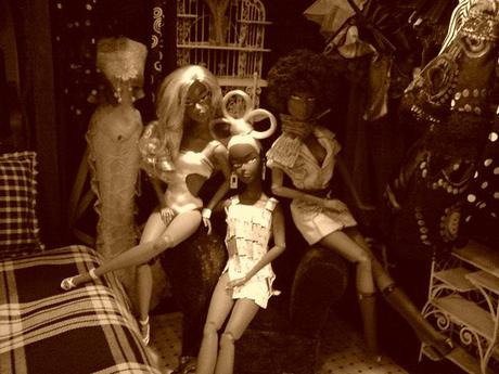 Mes AA Monsieur Z squattent la chambre de Charlie pour une scéance photo :) Mes AA Monsieur Z squattent la chambre de Charlie pour une scéance photo :)