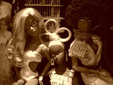 Mes AA Monsieur Z squattent la chambre de Charlie pour une scéance photo :) Mes AA Monsieur Z squattent la chambre de Charlie pour une scéance photo :)