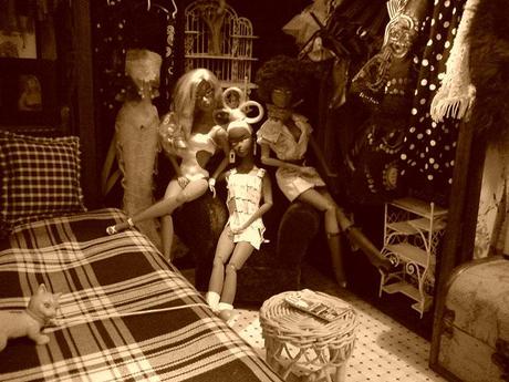 Mes AA Monsieur Z squattent la chambre de Charlie pour une scéance photo :) Mes AA Monsieur Z squattent la chambre de Charlie pour une scéance photo :)