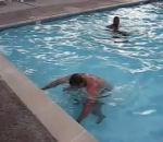 vidéo bondir hors piscine