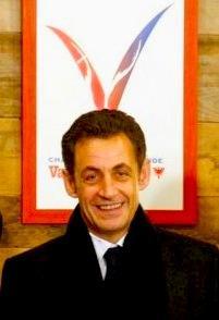 94ème semaine de Sarkofrance: Sarkozy a mis un genou à terre