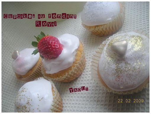 Cupcakes au fondant royal