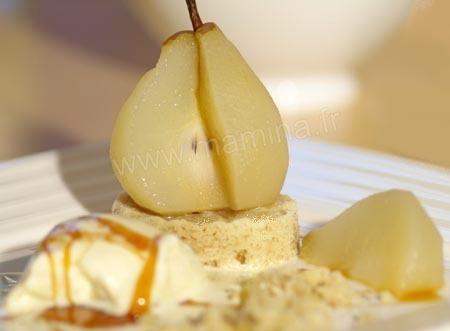 Poire et gÂteau croustillant, glace au chocolat blanc et aux noix