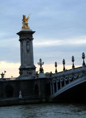 Paris racontée par ses ponts