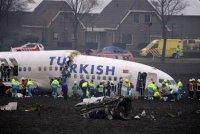 Un avion de ligne turc s'écrase à Amsterdam, neuf morts