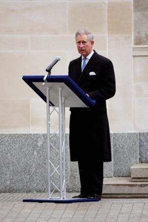 Le Prince Charles, toujours bien habillé
