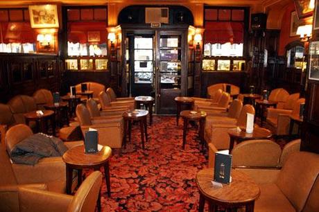 Bar Le Forum: so british!