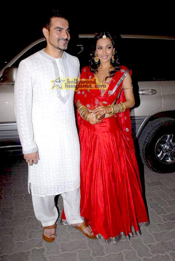 [PHOTOS] Shahrukh Khan et Salman Khan réunis pour le mariage