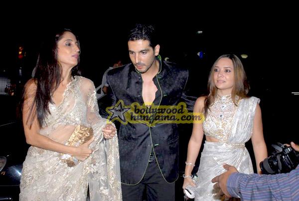 [PHOTOS] Shahrukh Khan et Salman Khan réunis pour le mariage