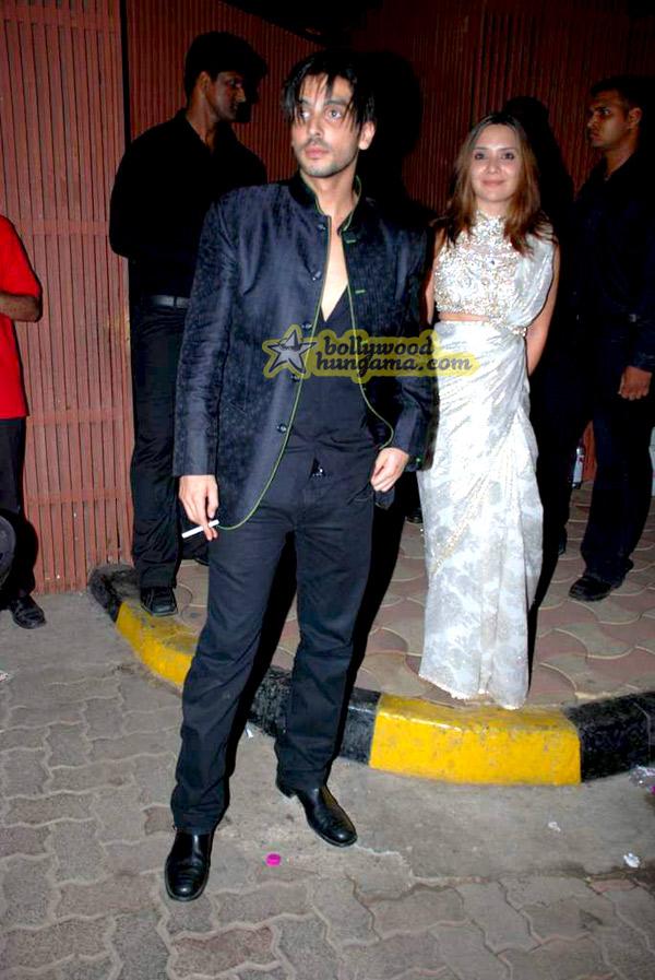 [PHOTOS] Shahrukh Khan et Salman Khan réunis pour le mariage