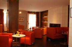 jjw-hotel-champlain-paris-640x425-lobby.jpg
