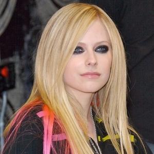 Avril Lavigne se lance dans la cosmétique