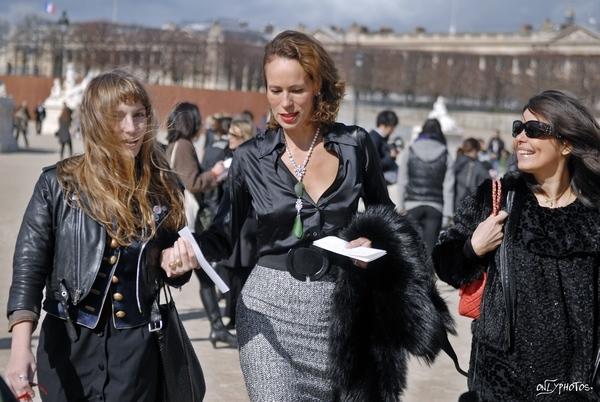 Arrivées aux Défilés Fashion week Paris Automne-hiver 2009 2010 suite