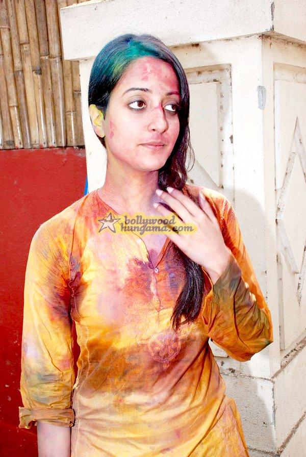 [PHOTOS] Holi Bash !