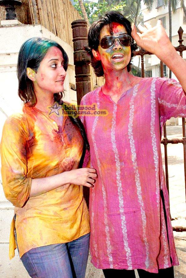 [PHOTOS] Holi Bash !