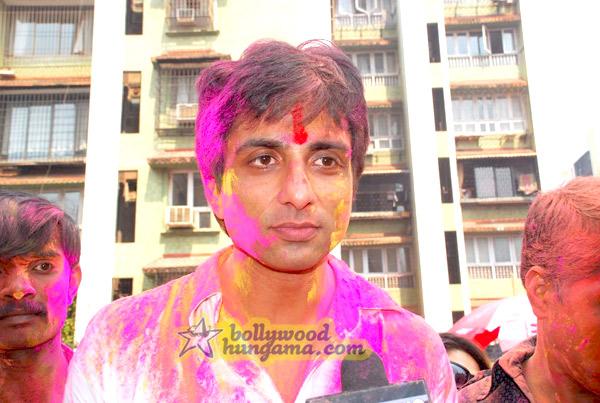 [PHOTOS] Holi Bash !