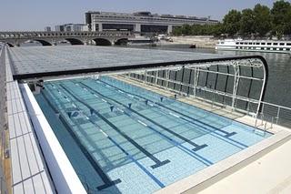 Un petit bain dans la Seine, Paris
