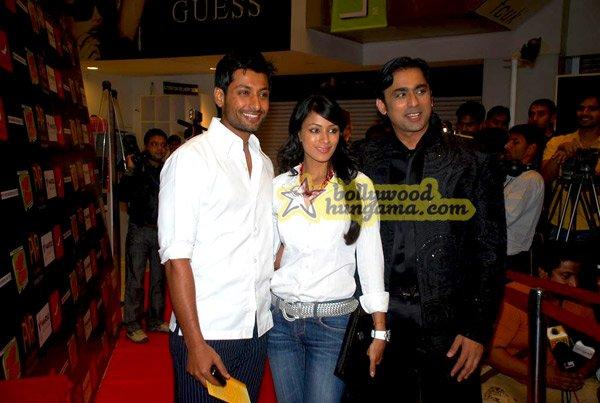 [PHOTOS] Premiere of Aloo Chaat