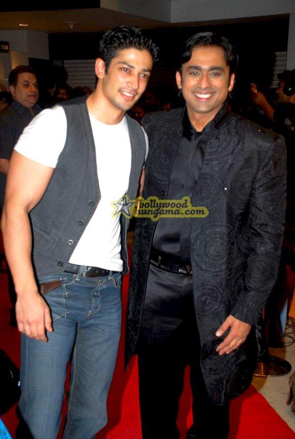 [PHOTOS] Premiere of Aloo Chaat