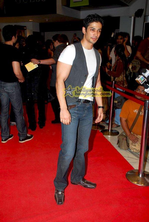 [PHOTOS] Premiere of Aloo Chaat