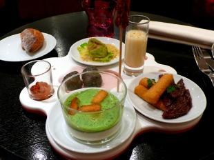 p10706781 Le plateau-déjeuner