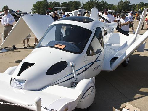 Du prototype à la réalité, il n'y a qu'un pas... la première auto qui vole