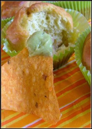 Guacamole muffins au saumon fumé Guacamole muffins au saumon fumé