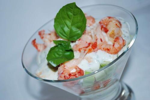 Verrines d'écrevisses aux pommes et céleri, sauce yaourt