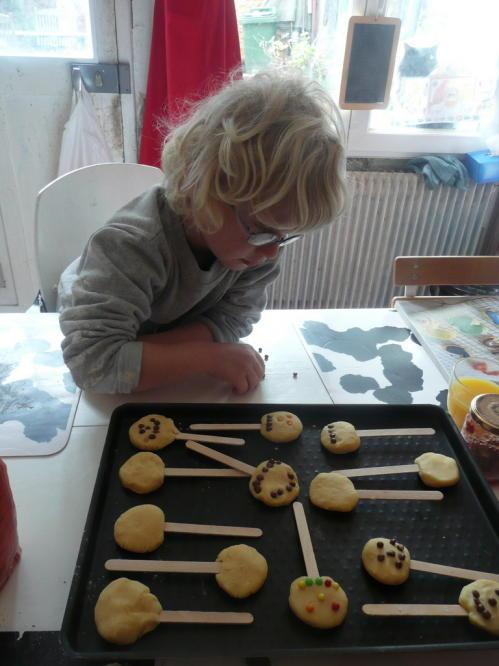 Des biscuits, ou des sucettes, ou alors les 2 ! et sans oeufs