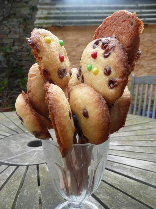 Des biscuits, ou des sucettes, ou alors les 2 ! et sans oeufs