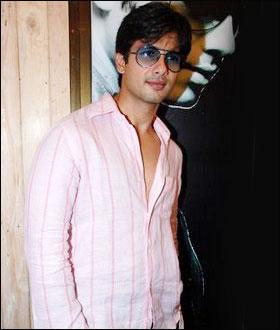 Qui porte mieux le rose ?