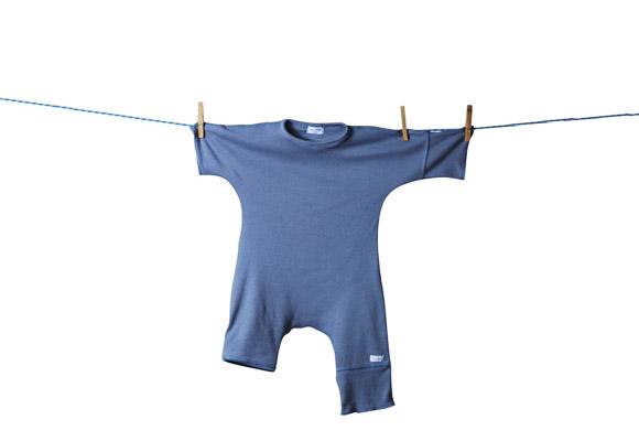 PIUetNAU // extendable pyjamas for kids