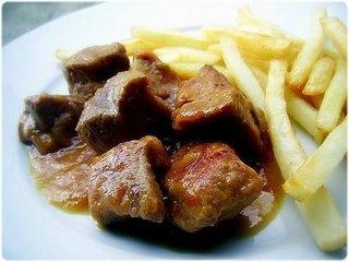 Porc mijoté à l'orange et à la bière