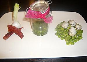 Fèves fraiches, coques, pesto d'ail d'ours