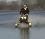vidéo motoneige water skipping lac eau