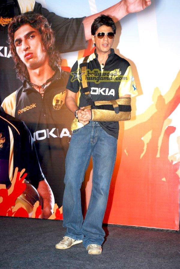 [PHOTOS] Shahrukh and Nokia reveal IPL initiatives