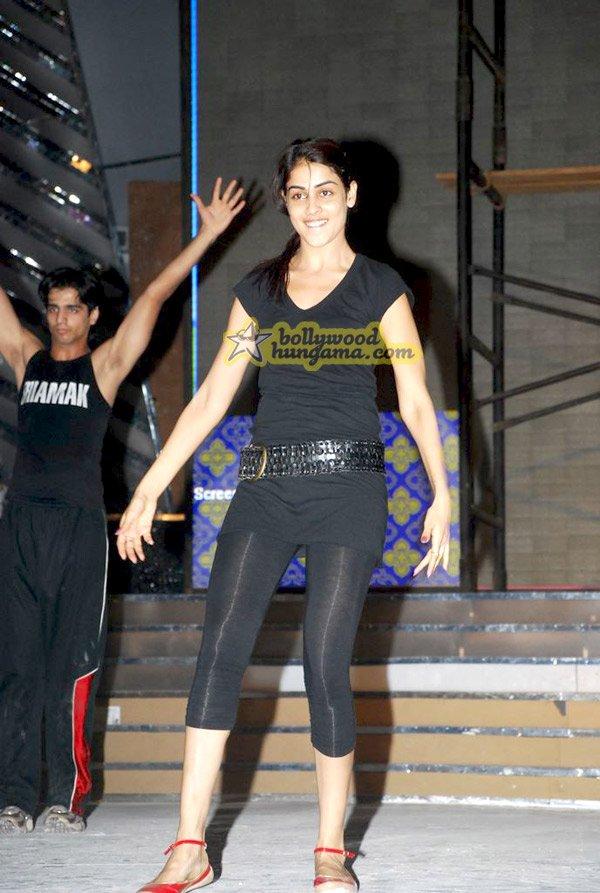 Genelia rehearses for Femina Miss India 2009 performance