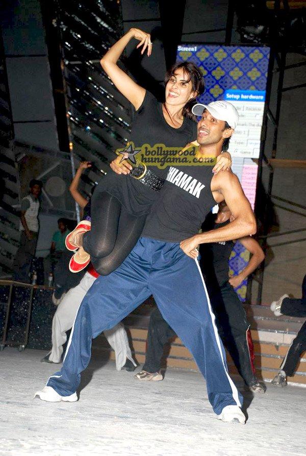 Genelia rehearses for Femina Miss India 2009 performance