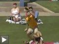 Videos: Roger Federer casse sa raquette+ Baseball: Attention la tête