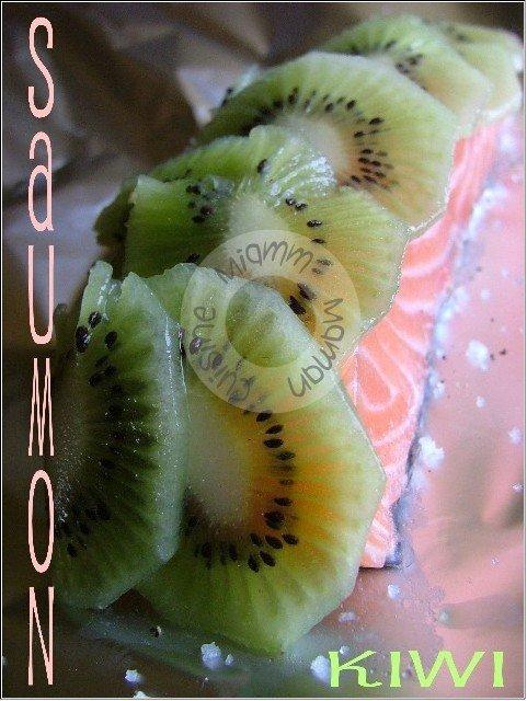 Papillote de saumon frais aux écailles de kiwi