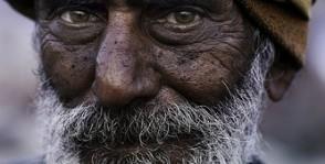 3328030131 549711eb95 294x149 Photographie: Rémi Tinel